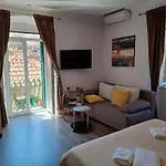 Jr Luxury Guesthouse